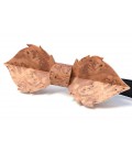 Bow tie in wood, Leaf in Yew tree burl